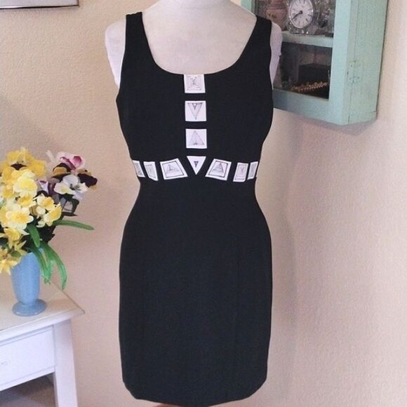 Kenar Black Vintage Sheath Dress - Picture 1 of 10